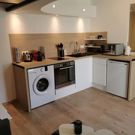 10. Proche Gare Et Centre *